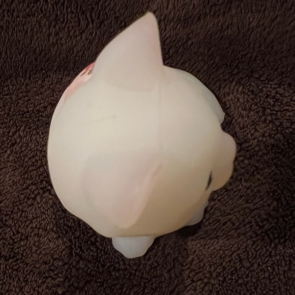 Fenton Vintage Opal Satin Hand Painted and Signed Glass Bear - Picture 5 of 8